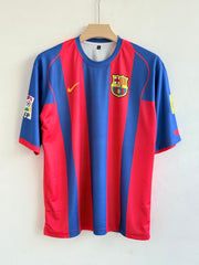 Messi-30 Barcelona 2005/06 Five sleeve