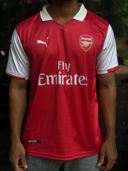 Ozil-11 Arsenal 2014/15 collar