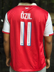 Ozil-11 Arsenal 2014/15 collar