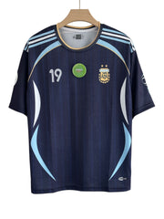 Messi-19 Argentina 2006/07 Five sleeve