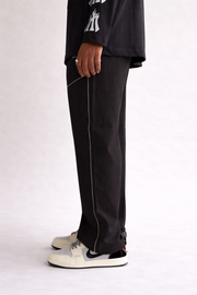 Premium straight-fit track pants for a clean, modern look.A2 black with gray