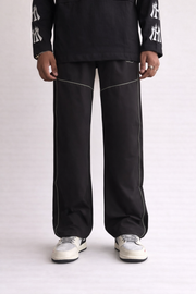 Premium straight-fit track pants for a clean, modern look.A2 black with gray