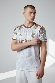 Ronaldo-7 Real Madrid special edition gold