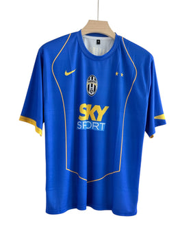 Ibrahimovic-09 Juventus Away 2004/05 Five sleeve