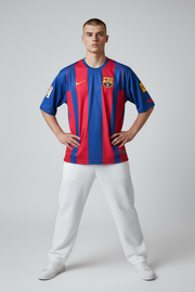 Messi-30 Barcelona 2005/06 Five sleeve