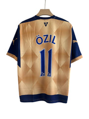 Ozil-11 Arsenal 2015/16 Five sleeve with embroidery