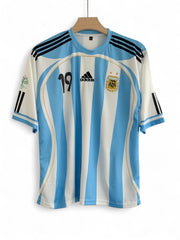 Messi-19 Argentina 2006 Home kit Five sleeve with embroidery