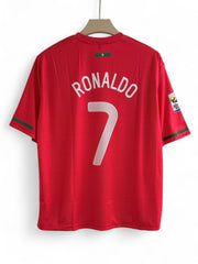 Ronaldo-07 Portugal 2010 Home kit Five sleeve
